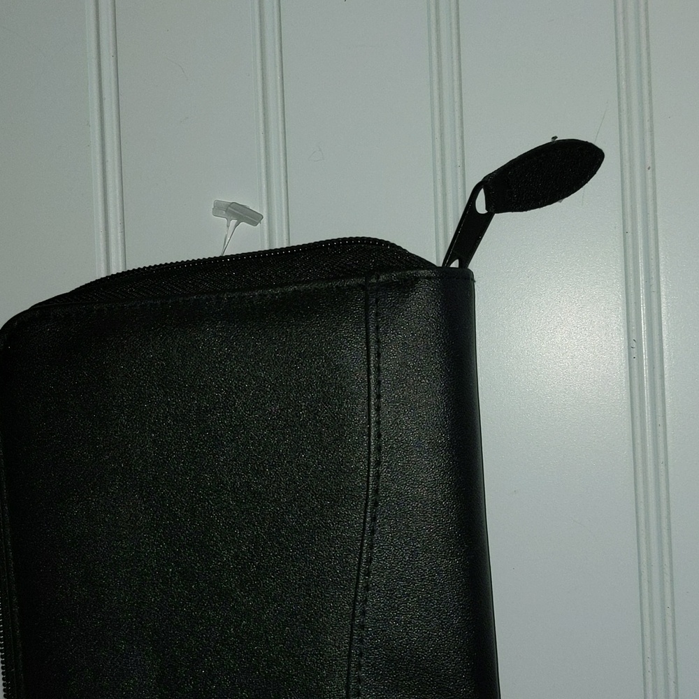 Zip Around Travel Organizer Wallet - Picture 4 of 10